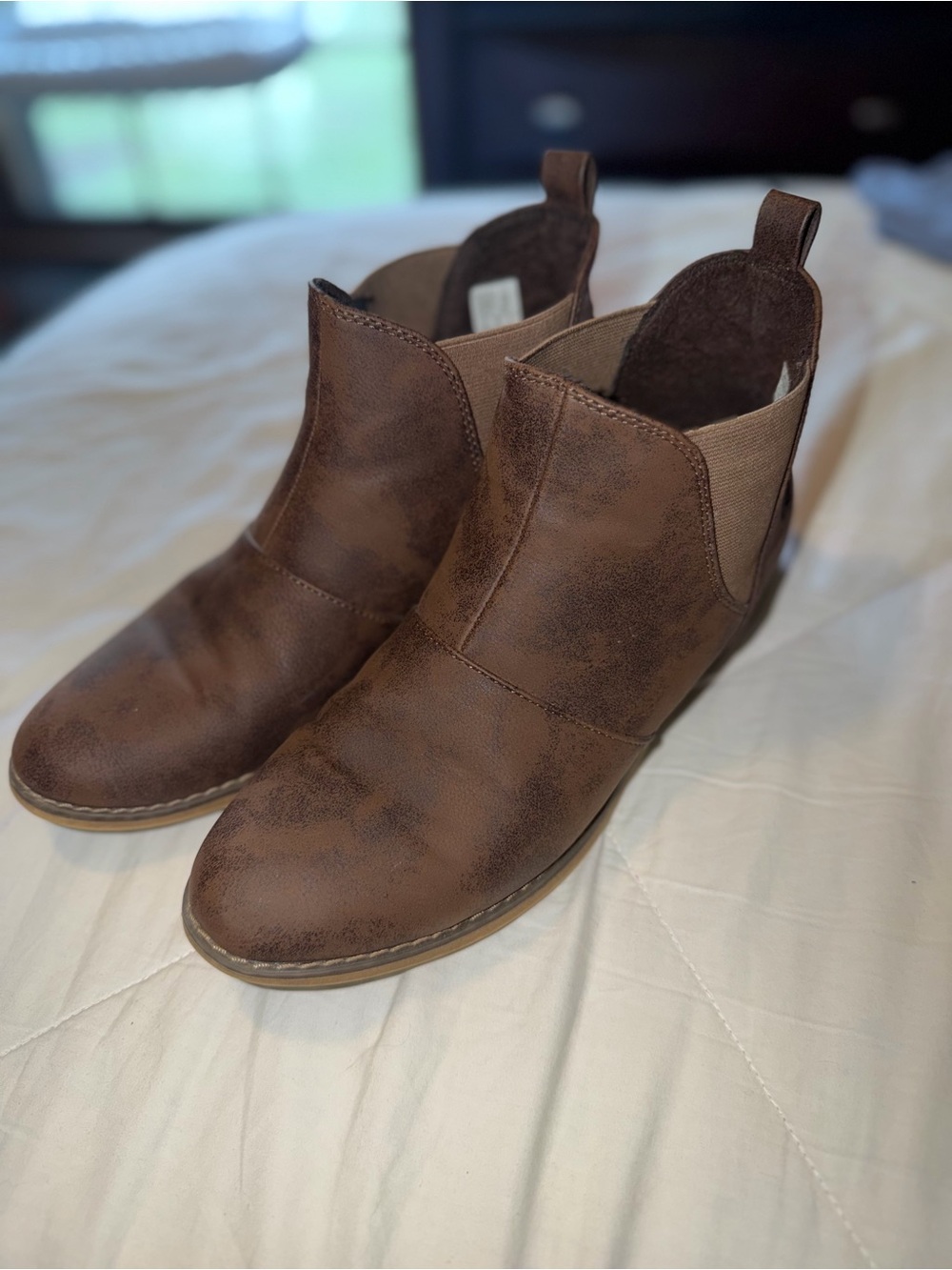 Rocket dog Women’s Brown and Black Chelsea Ankle Boots